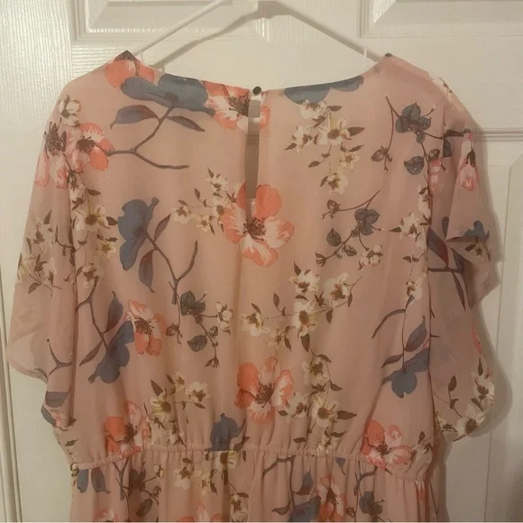 Light Pink Floral Dress - Picture 8 of 9